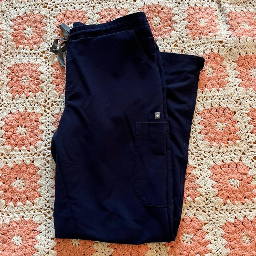 FIGS Women's Yola Skinny Scrub Pants-Navy/L